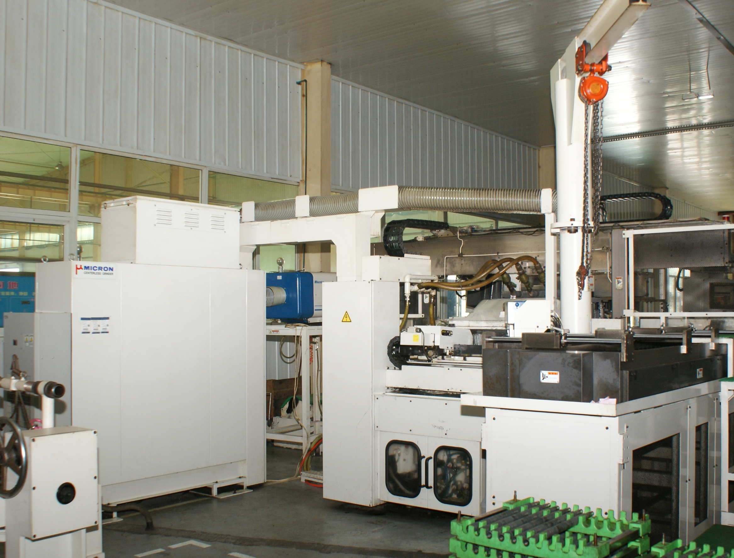 5、日本进口无心磨新设备.jpg 5、日本进口无心磨新设备.jpg